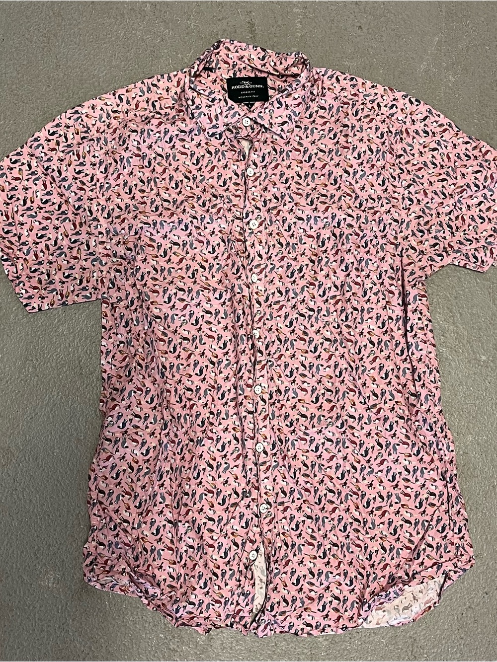 Rodd & Gunn Short-Sleeve Pink Toucan Printed Button-Up Shirt 100% Cotton